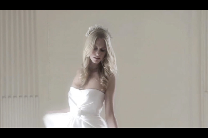 Poppy Delevigne per Alberta Ferretti Forever