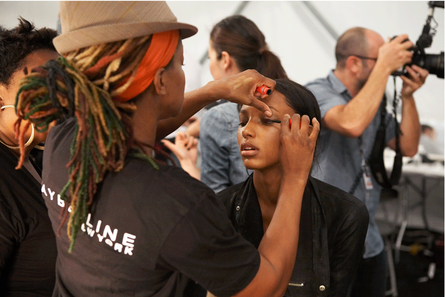 Beauty in movimento! Parte il tram di Grazia.it e Maybelline