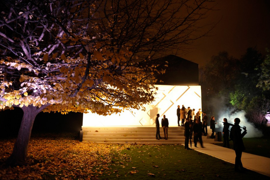 Burberry inaugura il nuovo flagship store parigino