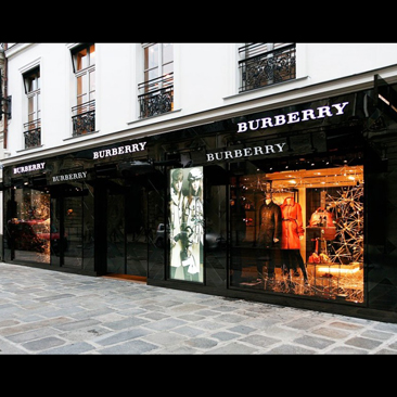 Burberry nella Ville Lumière