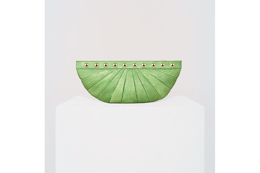 Stark clutch mezzaluna borchie verde
