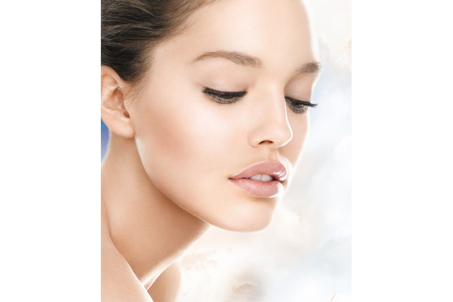 Emily DiDonato per il nuovo fondotinta di Maybelline New York