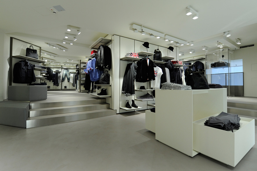 Sisley store Milan S. Babila 08