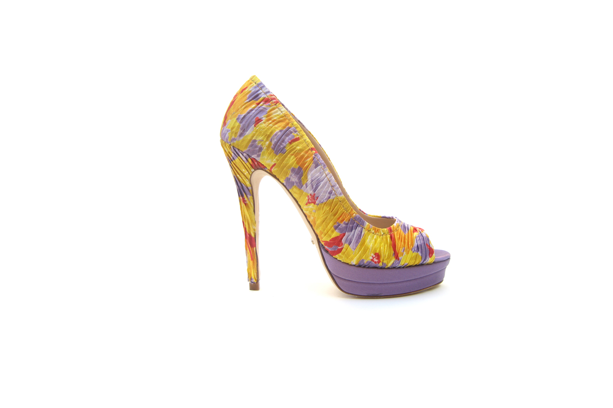 6 KIO   Yellow Pleated Floral