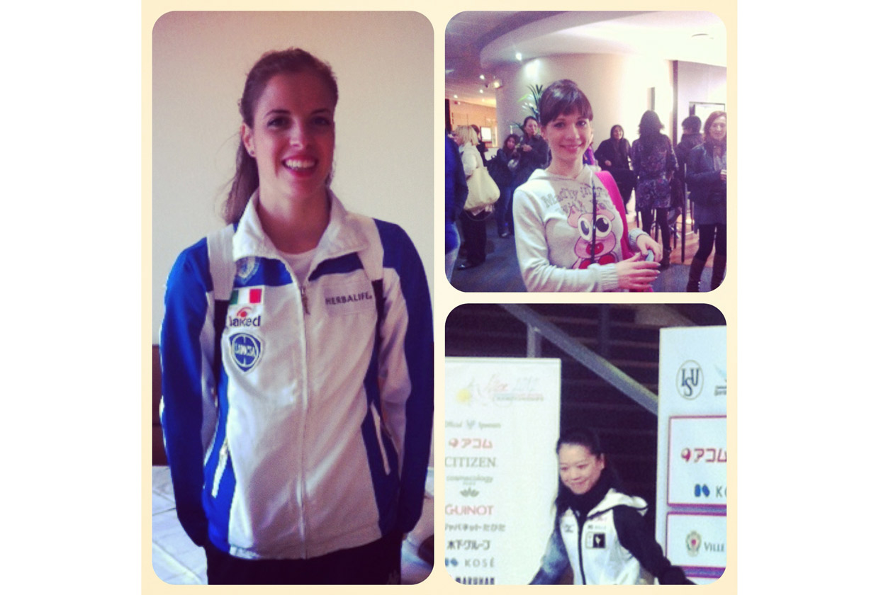 Il podio femminile ai campionati del mondo di pattinaggio sul ghiaccio: Carolina Kostner (medaglia d’oro), Alena Leonova (argento) e Akiko Suzuki (terza)