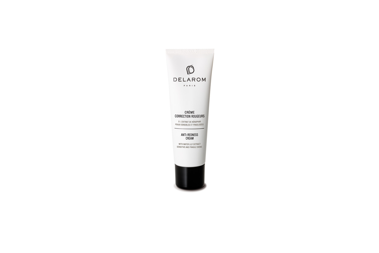 La Crème Correction Rougeurs di Delarom contiene l’estratto di ninfea che mitiga le pelli reattive e uniforma il colorito