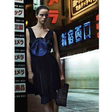 La nuova campagna di Emporio Armani
