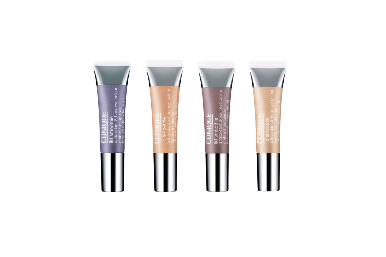 Gli ombretti Lid Smoothie Eye Shadow di Clinique hanno un applicatore in metallo dall’ effetto lenitivo e antigonfiore