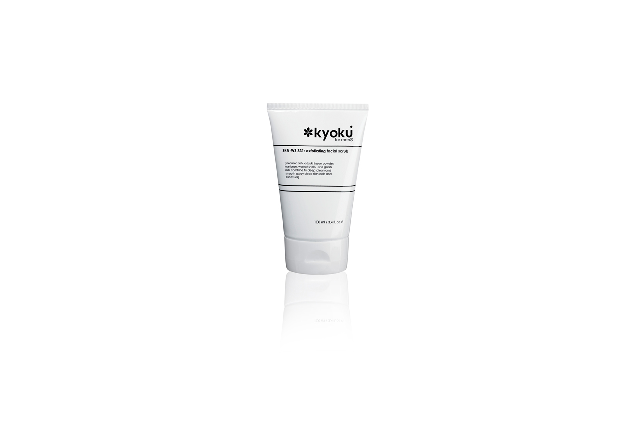 Lo scrub viso esfoliante di Kyoku è a base di ingredienti naturali di origine giapponese combinati insieme per detergere in profondità