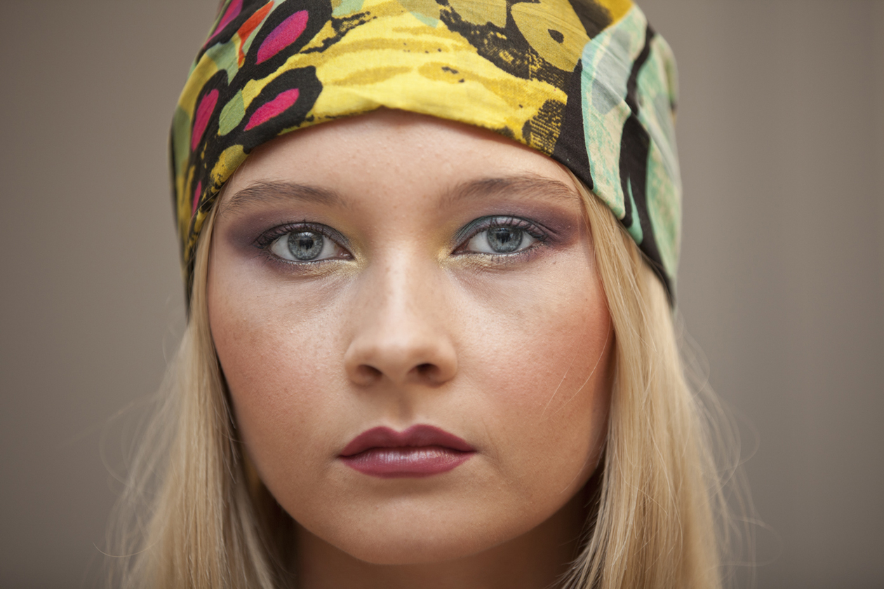 Uno dei look proposti dai make up artist di Sephora: colorato e d’ ispirazione gipsy