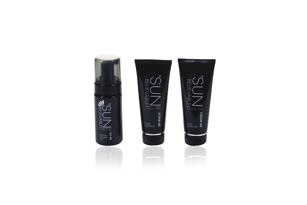 Ideale per chi è in viaggio il kit completo per ottenere un’abbronzatura immediata di Sun Believable