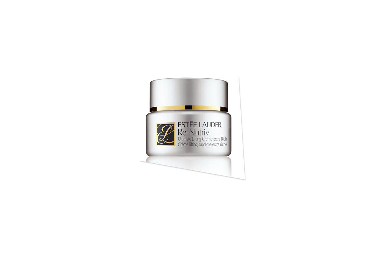 La crema Re-Nutritive Ultimate Lift Age-Correcting di Estée Lauder unisce l’azione riparatrice a quella lifting e rivitalizzante