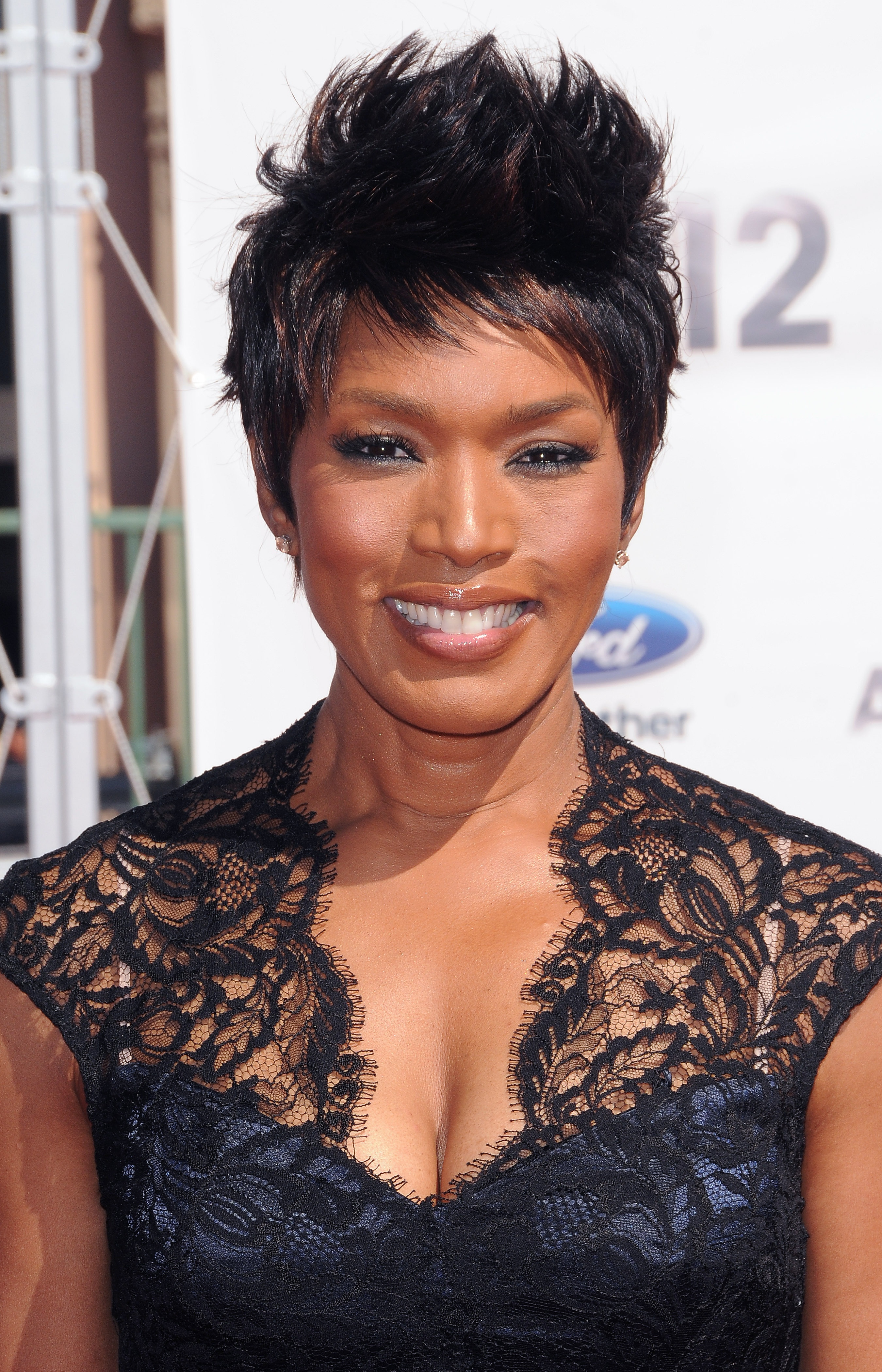 Altra afecionada del pixie cut è l’attrice statunitense Angela Evelyn Bassett