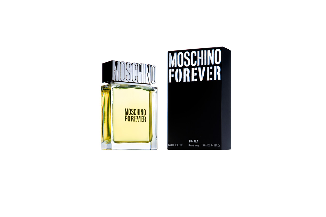 Con Moschino Forever la celebre maison ripropone una fragranza dal carattere virile e intenso