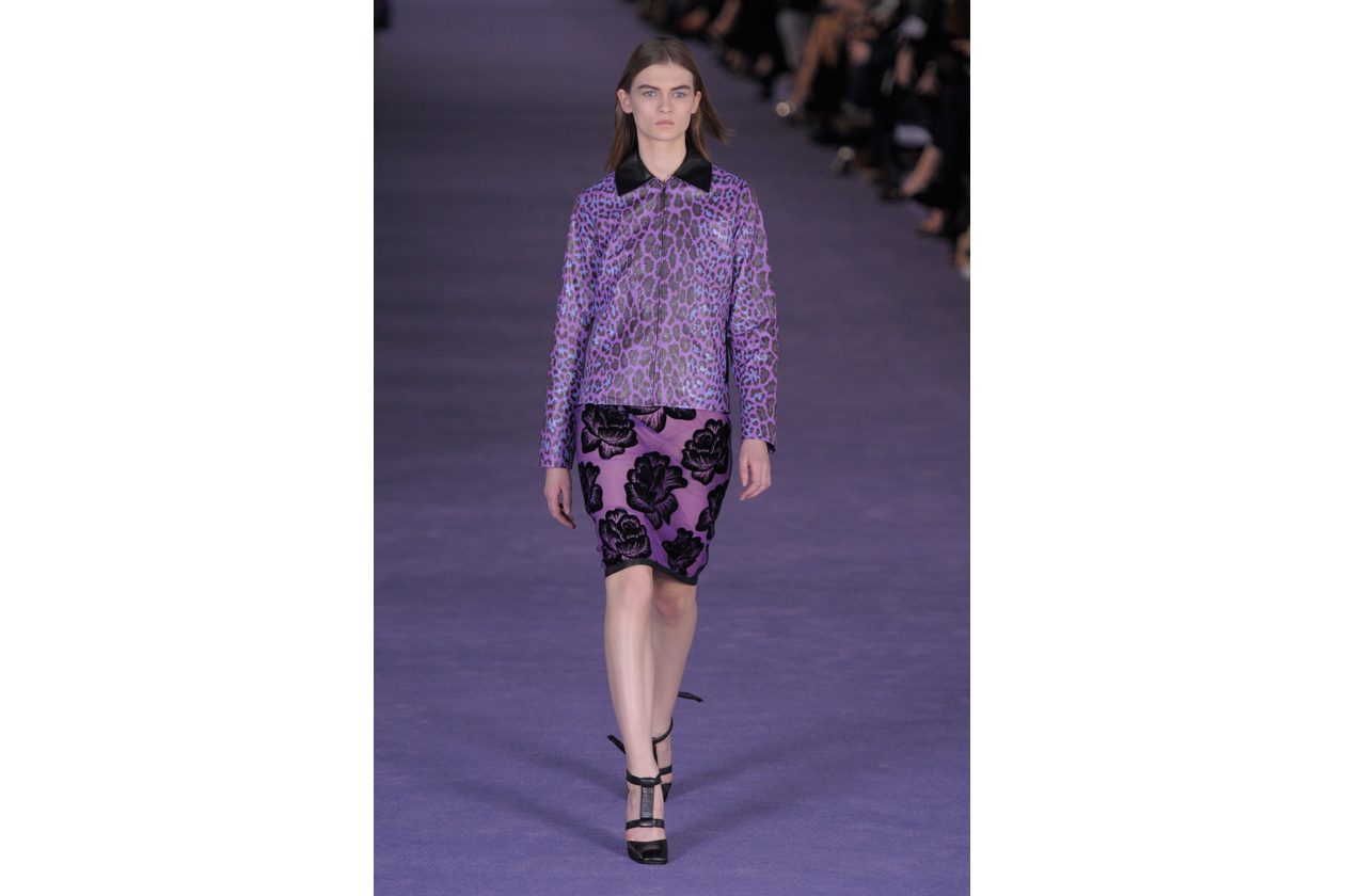 Look viola Christopher Kane AI 2012