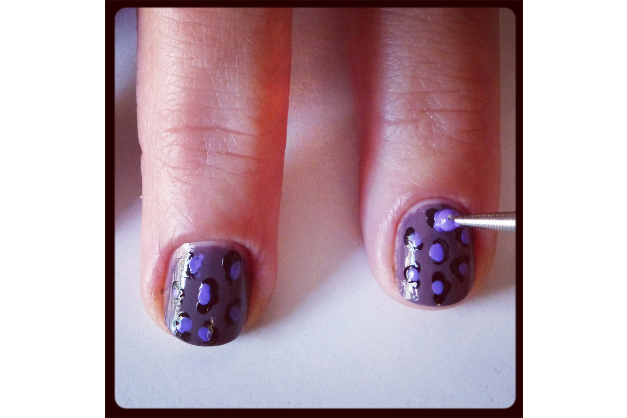 08 Beauty manicure tutorial maculato