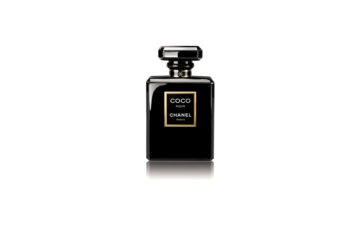 Lusso ed eleganza anche per la nuova fragranza di Chanel, Coco Noir, firmato dal naso Jaques Polge