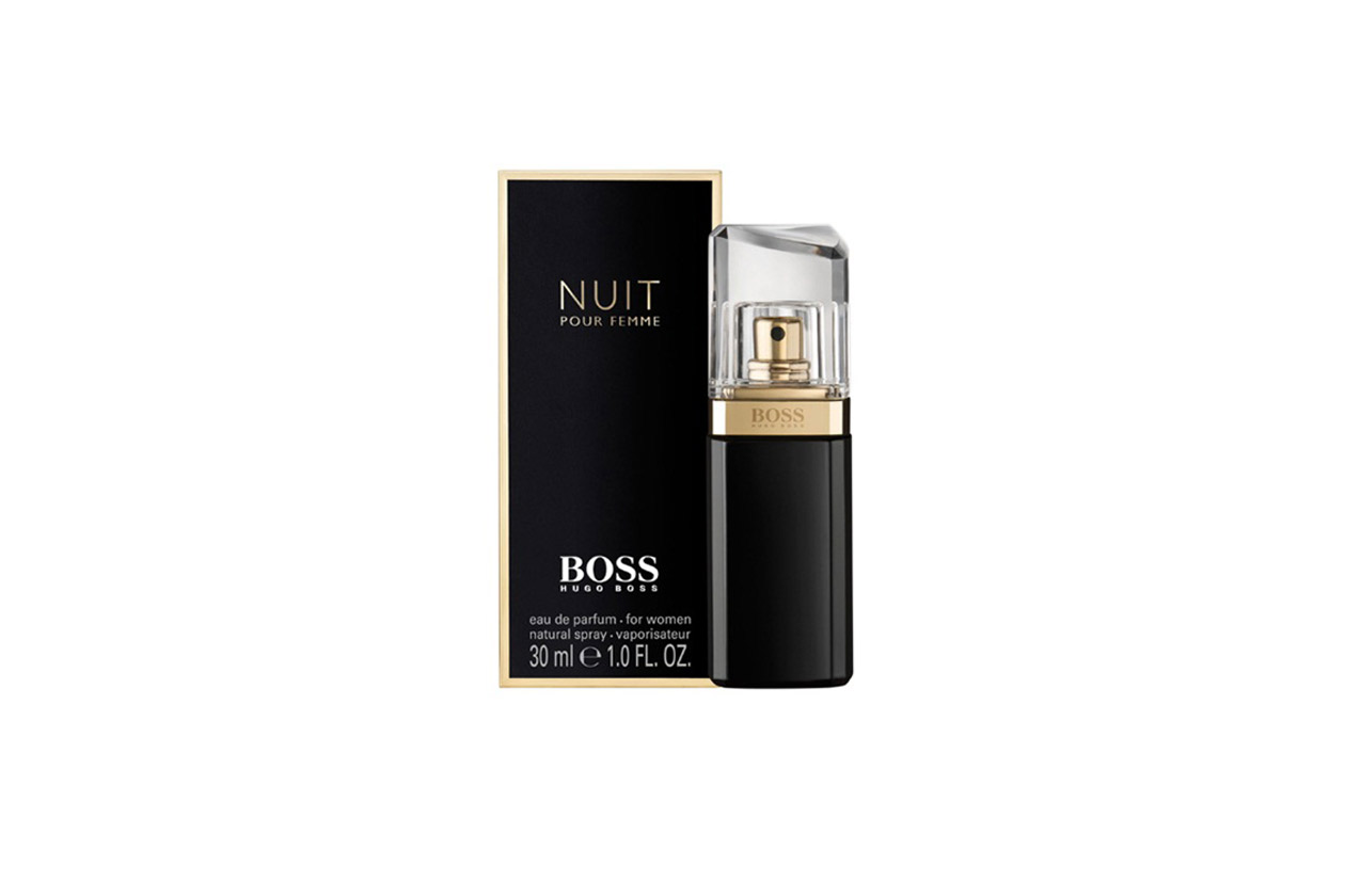 Nero come la sera, seducente come la testimonial, Gwyneth Paltrow, che Hugo Boss ha scelto per il profumo Nuit Pour