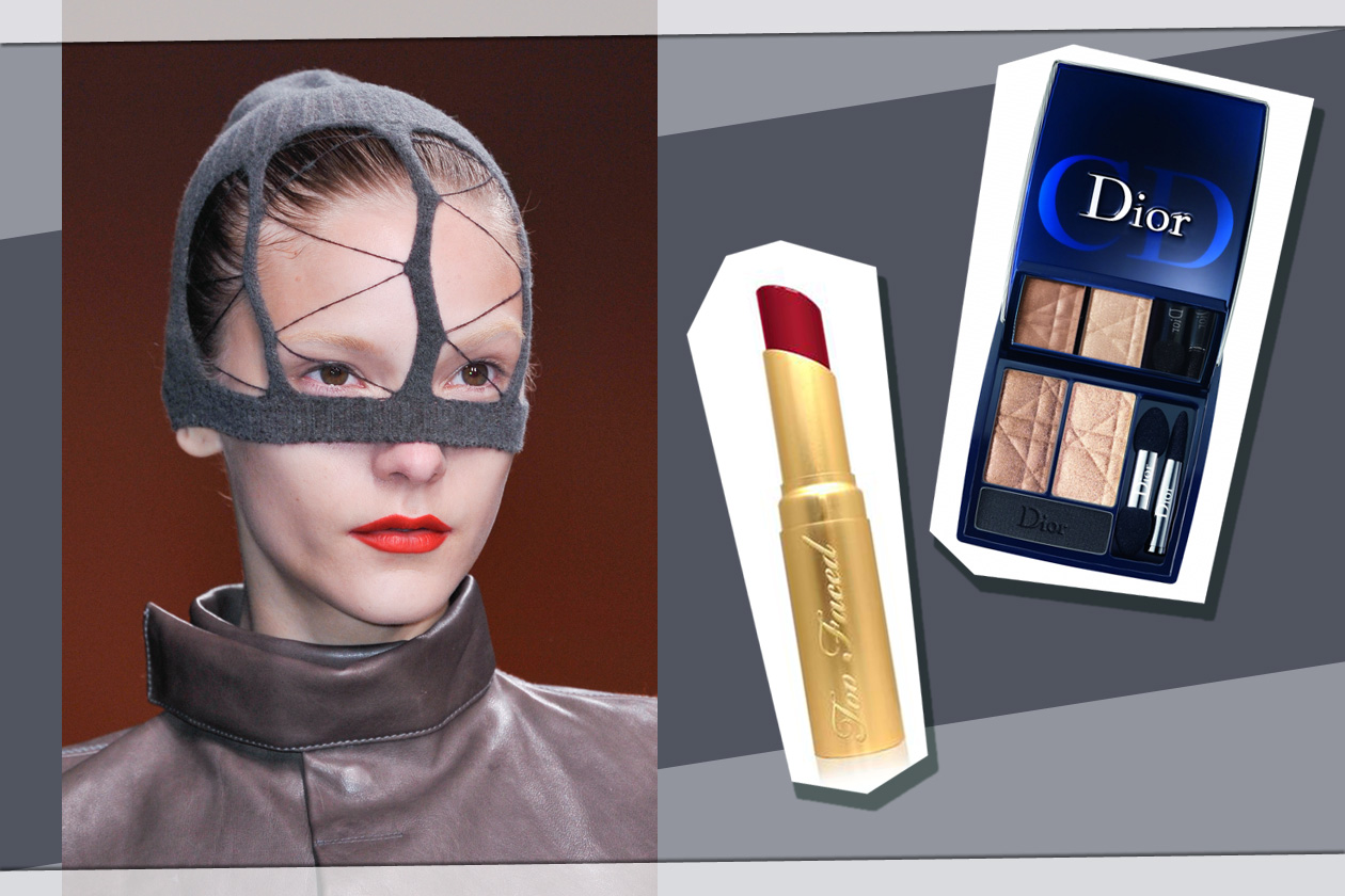 Rick Owens propone un cappello a rete (rossetto very red by Too Faced, Nude Glow Dior)