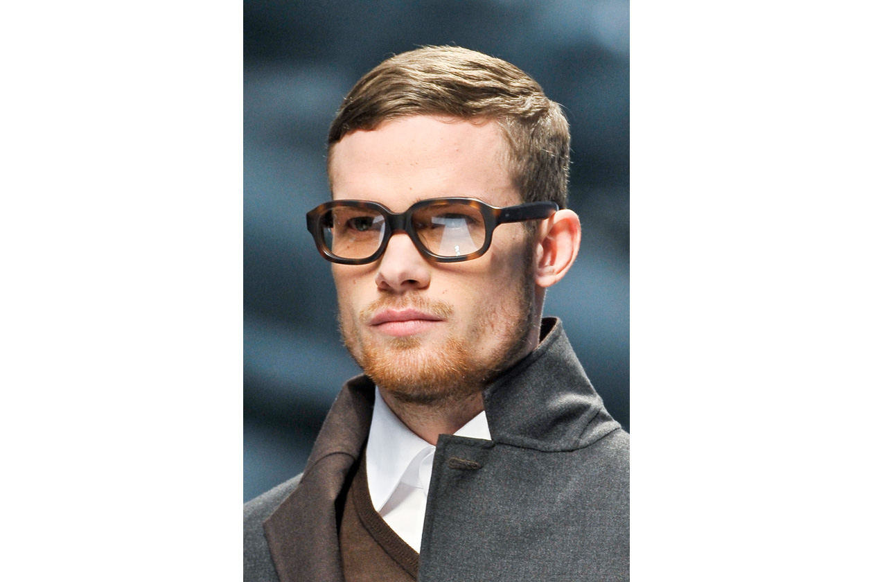 Taglio e ciuffo cortissimo per Ports 1961