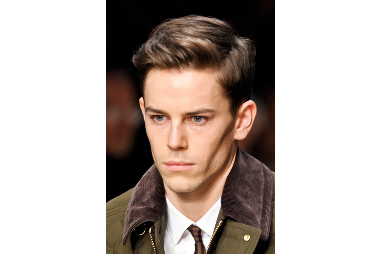 Taglio regolare e molto ordinato per Burberry Prorsum