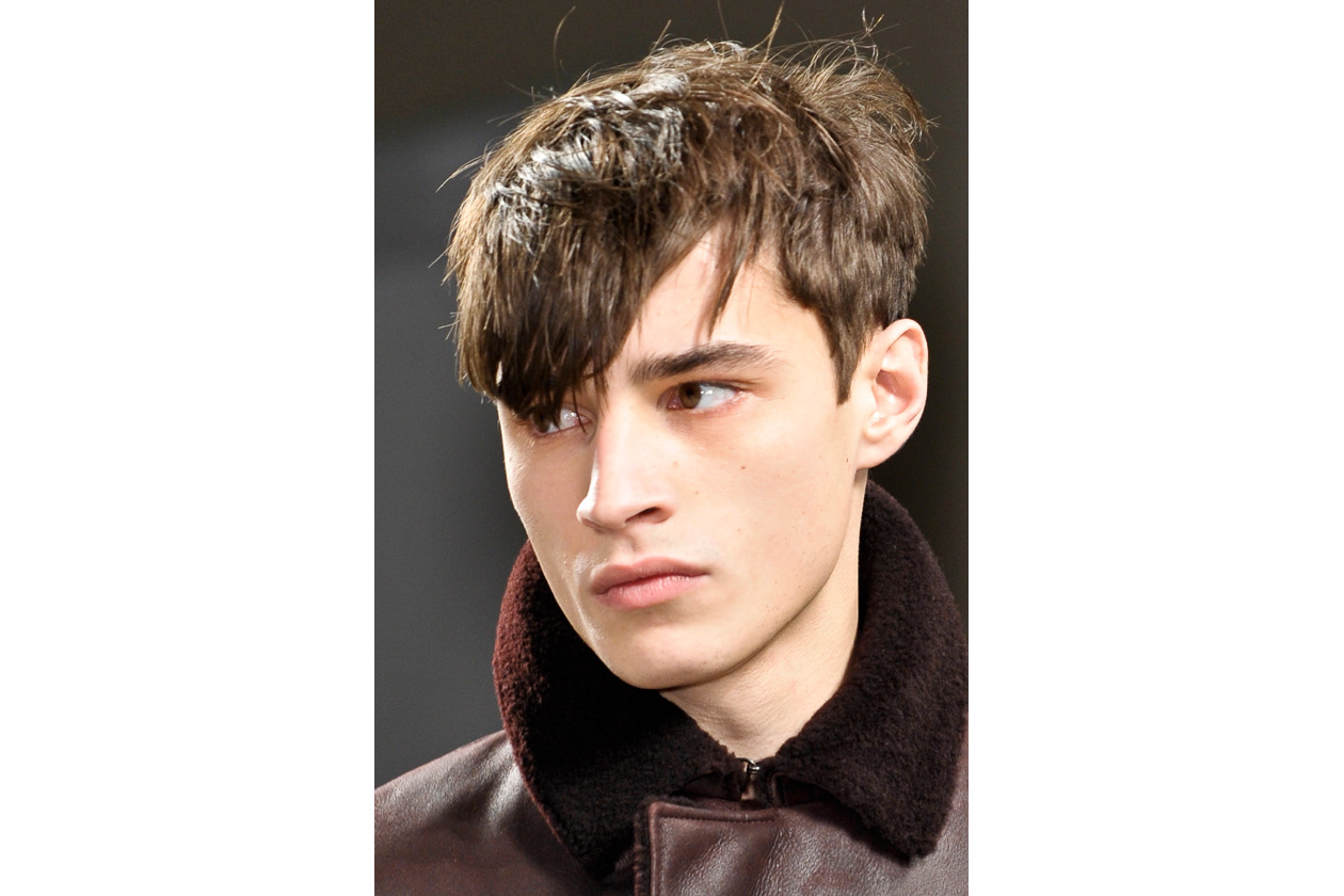 ll look più moderno vuole una frangia sfoltita e con volume (Bottega Veneta)