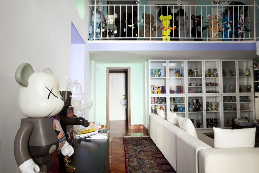 Bearbricks interno casa