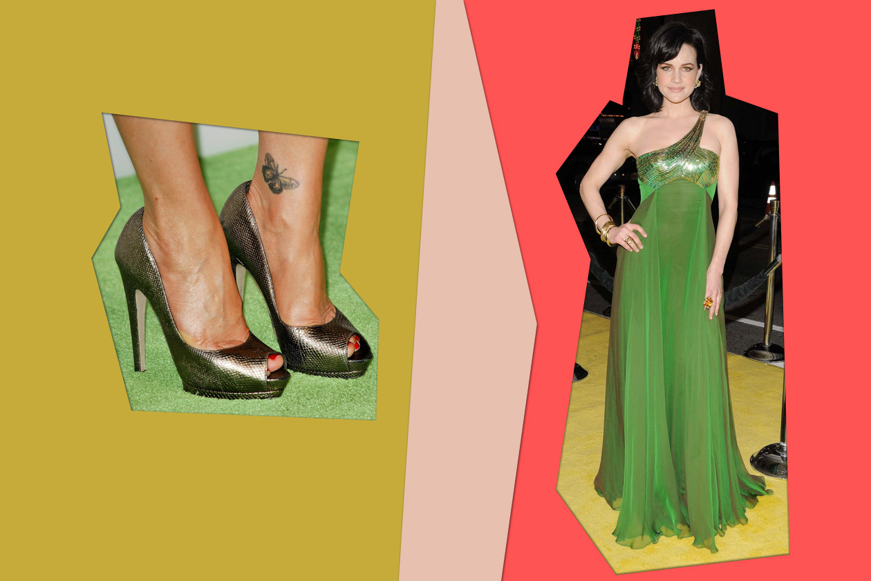 L’attrice Carla Cugino predilige il peep toe con uno smalto rosso