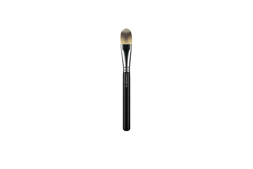 MAC Cosmetics foundation brush 190