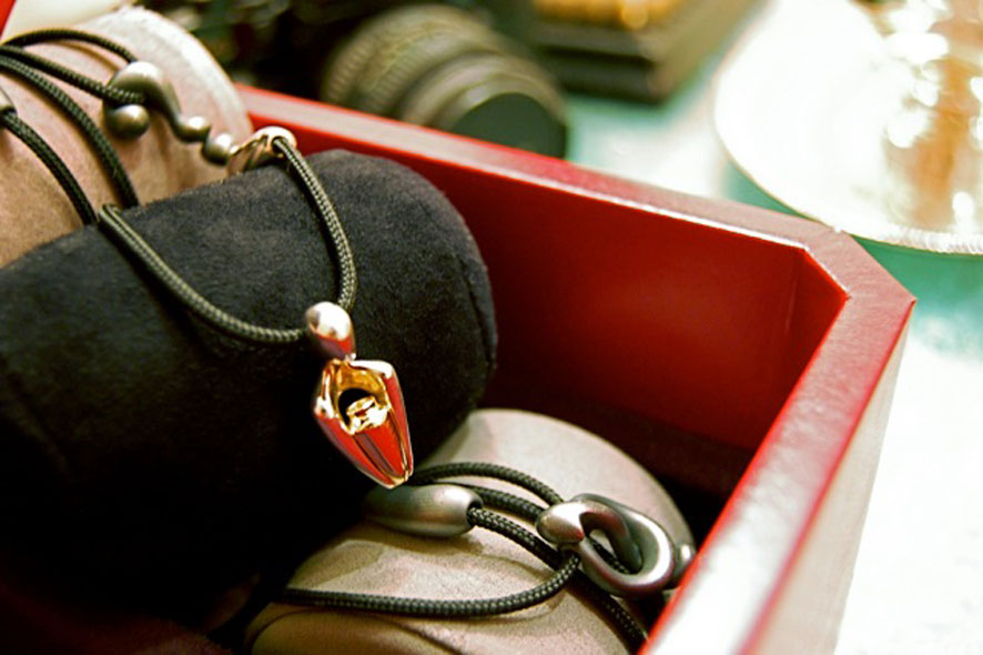 Nicholas ciondolo acquario