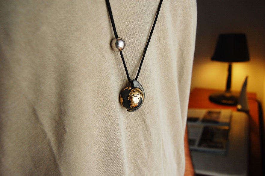 Nicholas ciondolo terra luna