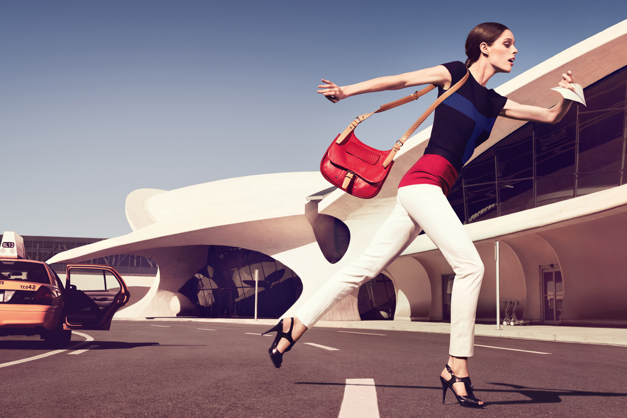 Longchamp: il backstage della campagna con Coco Rocha