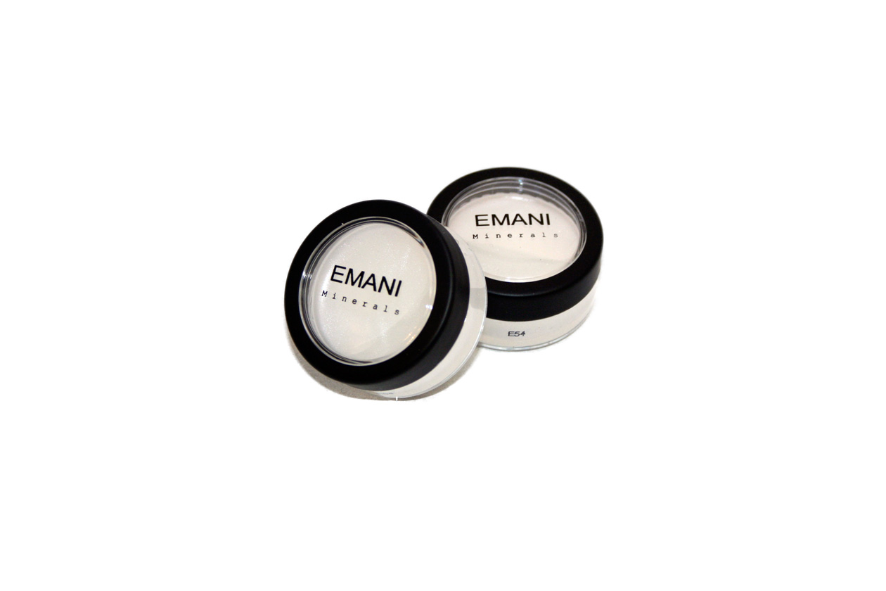 Il Lip Base Transformer di Emani è pensato per chi ama giocare con i colori e preferisce prodotti versatili e multitasking
