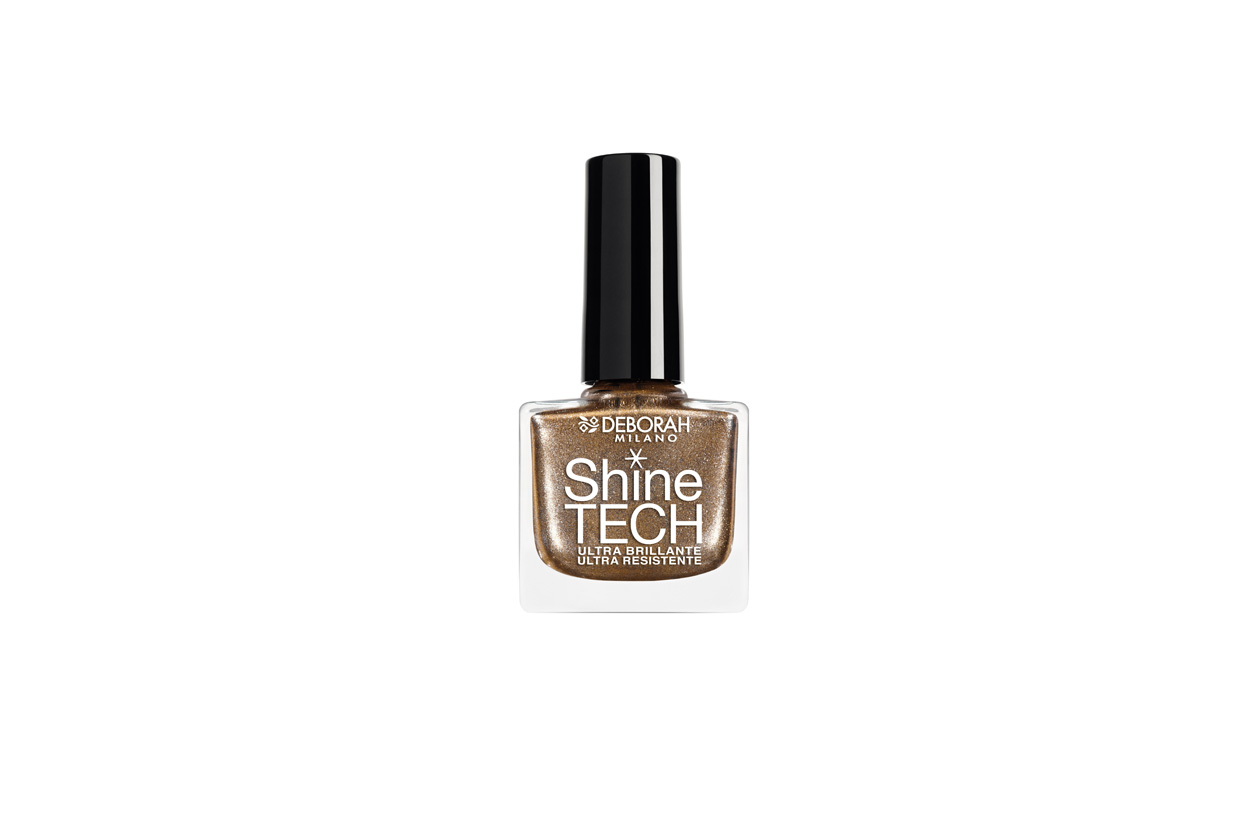 Lo smalto giusto per le metal addicted è lo Shine Tech Metal Sparkling Golden Beige di Deborah Milano