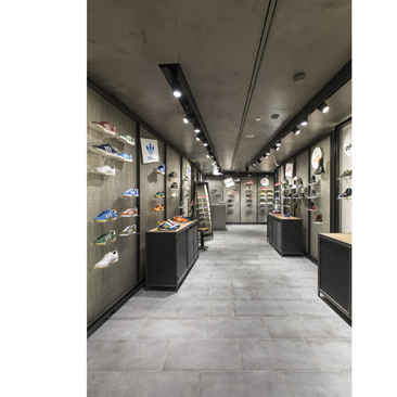 La Rinascente inaugura la sneakers zone