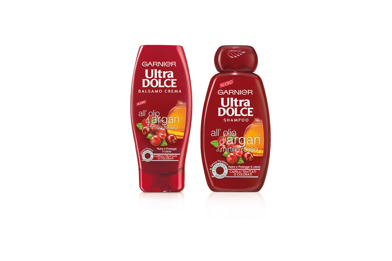 Garnier Ultra Dolce propone uno shampoo e un balsamo all’olio di Argan e mirtillo rosso per proteggere e nutrire i capelli trattati o colorati