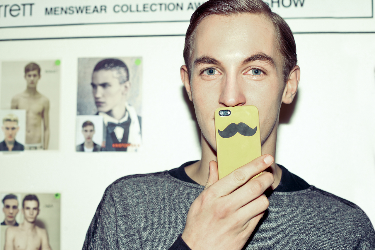 Neil Barrett A/I 2013-14: il backstage hair & beauty