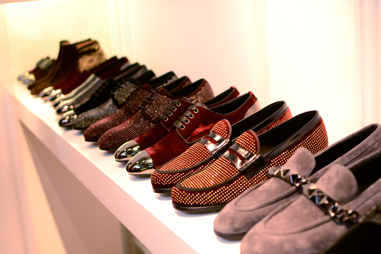 Louise Leeman velluto borchiato