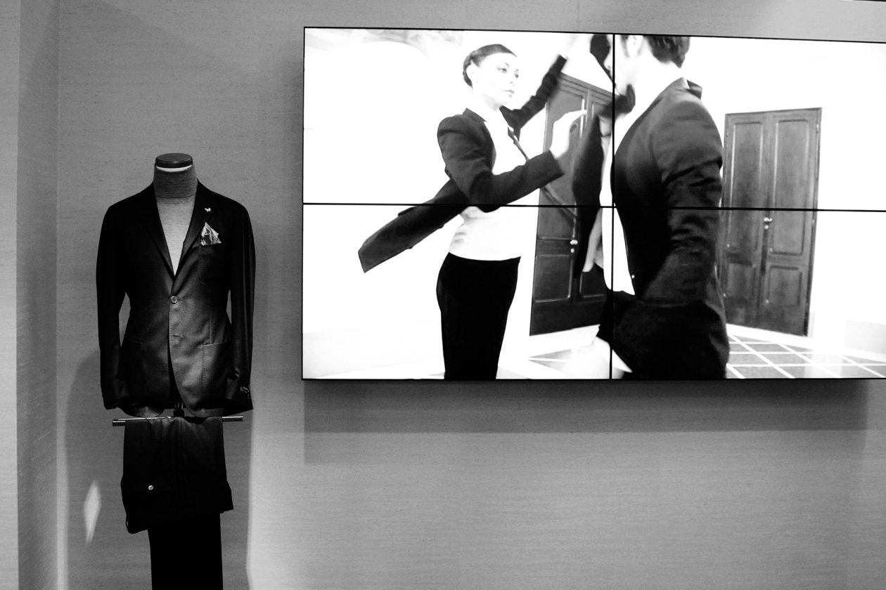 Tombolini il video con le stelle della scala