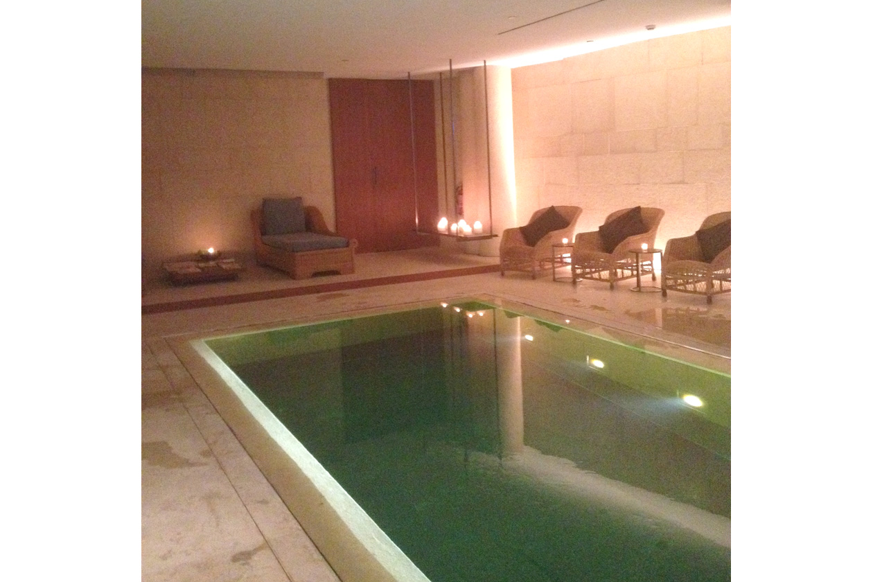 Ritorniamo in piscina e lasciamo che i benefici del massaggio ci accompagnino ancora per qualche minuto