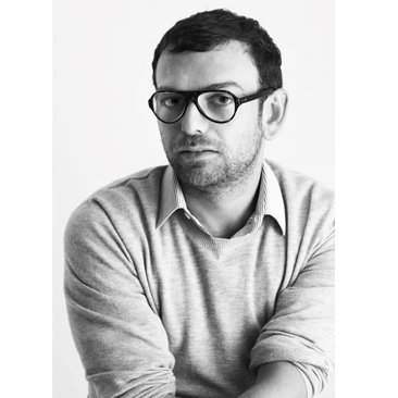 Russo lascia la direzione creativa di Sergio Rossi