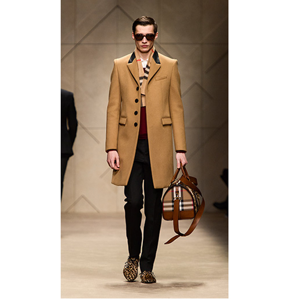 Burberry riporta lo show maschile a Londra