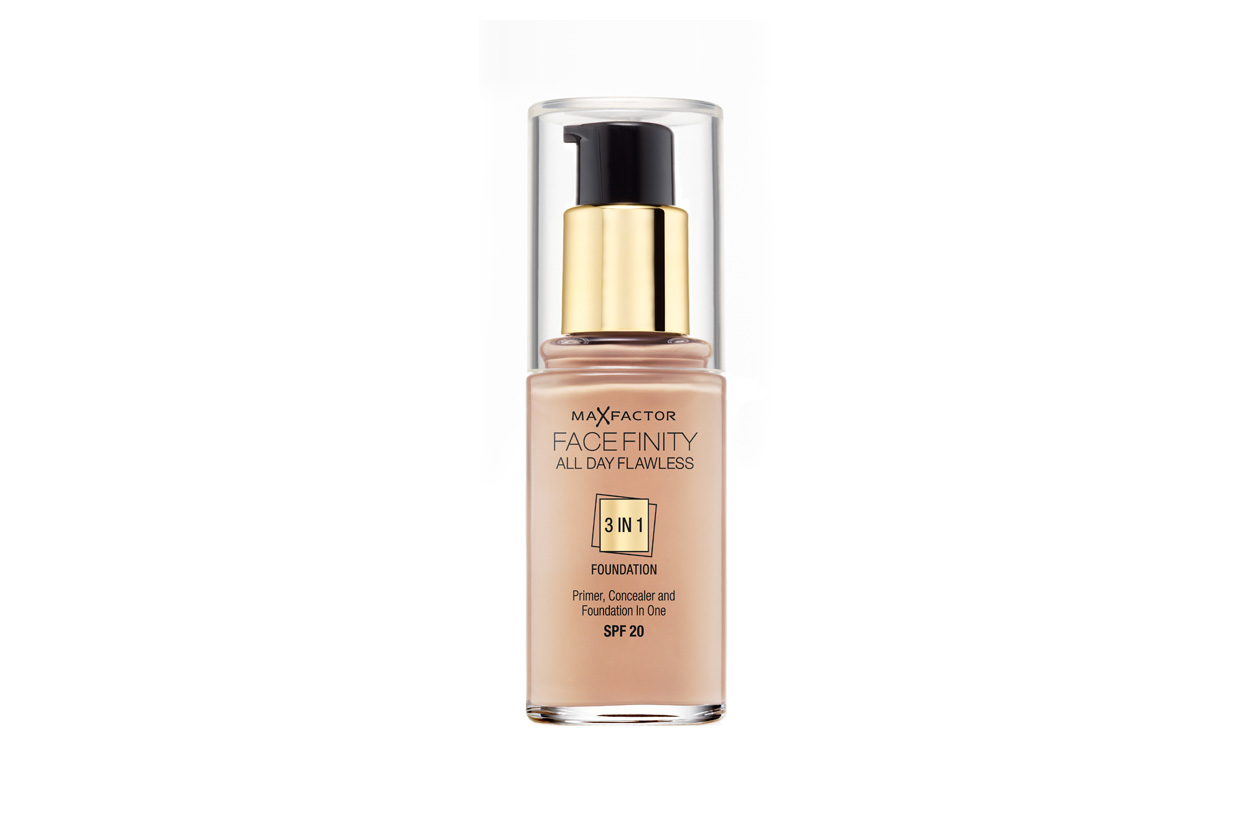 Il FaceFinity All Day Flawless 3 in 1 Foundation di Max Factor lavora è anche primer e correttore e protegge la pelle dalle aggressioni esterne