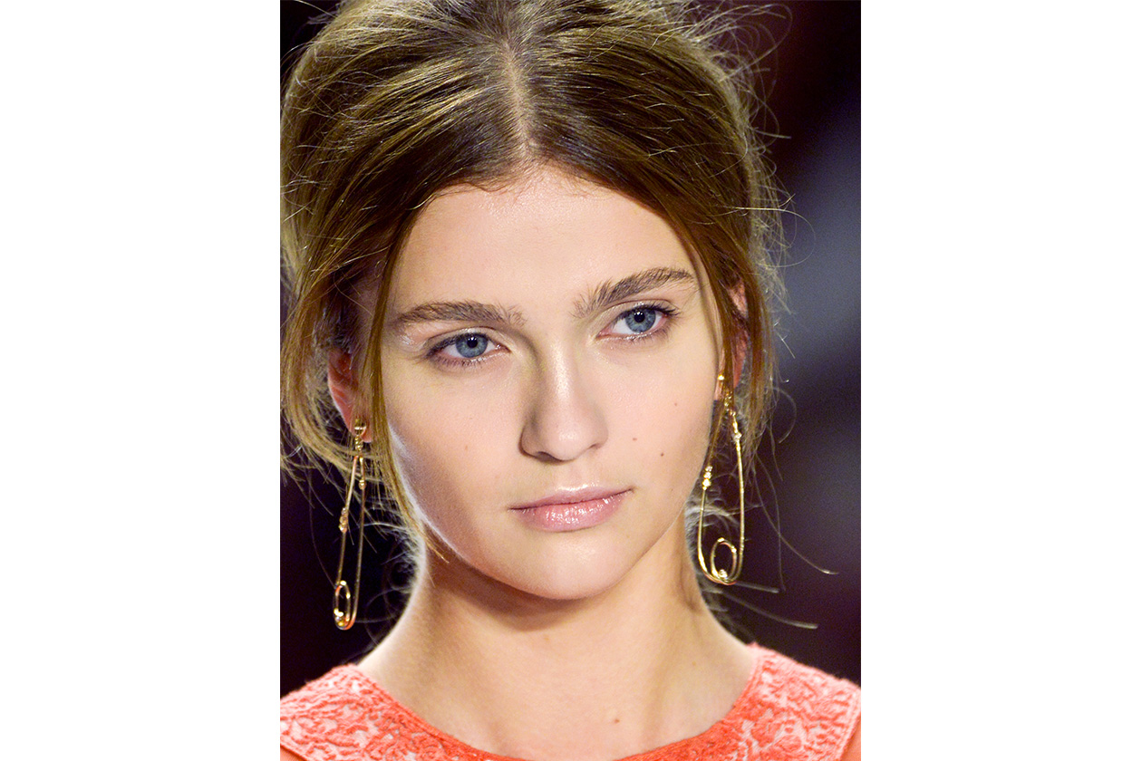 Il trucco per gli occhi chiari è delicato (Tadashi Shoji)