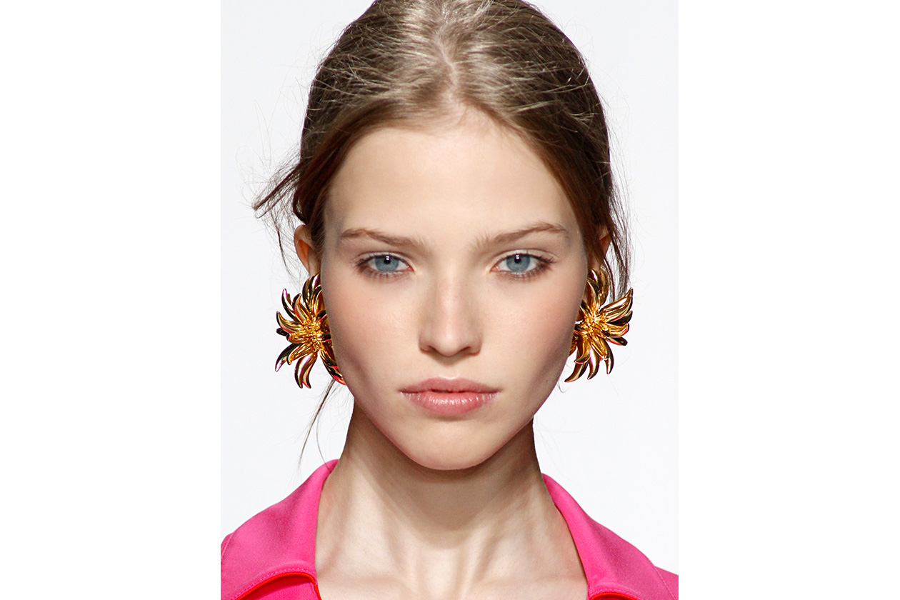 Se gli occhi sono blu o verdi, è preferibile usare colori meno forti (NormaLuisa)