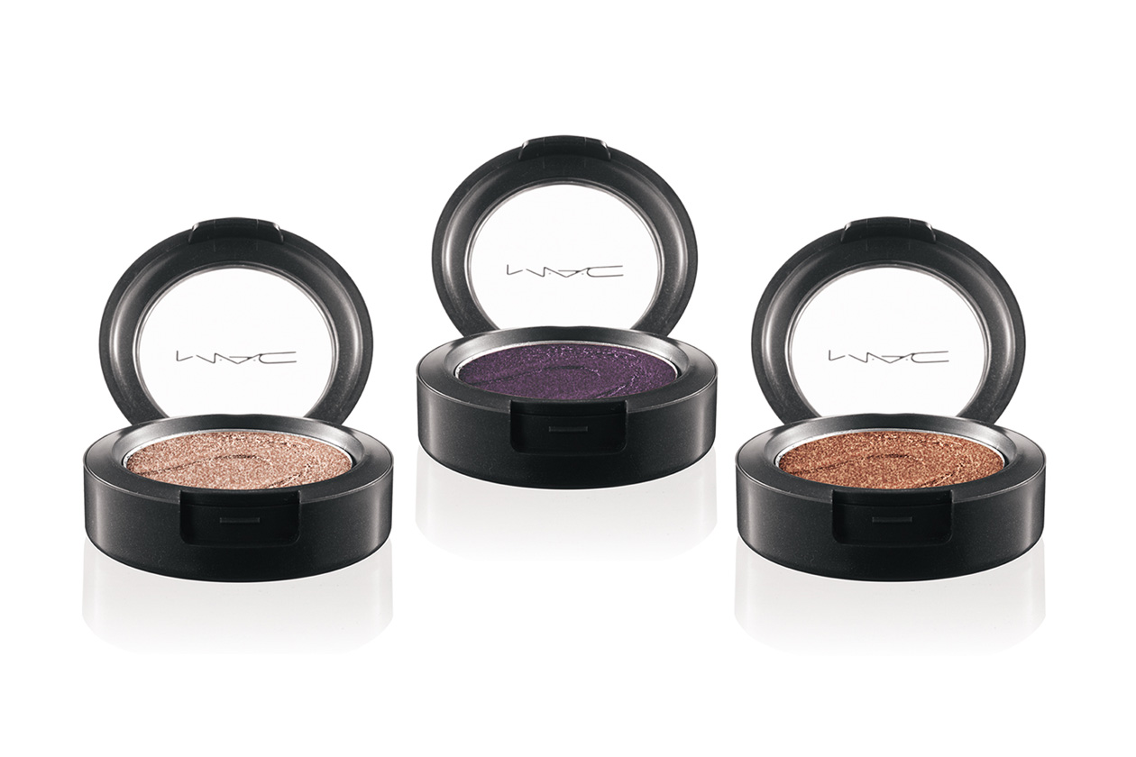 08 MAC LargeEyeShadow AlteredState