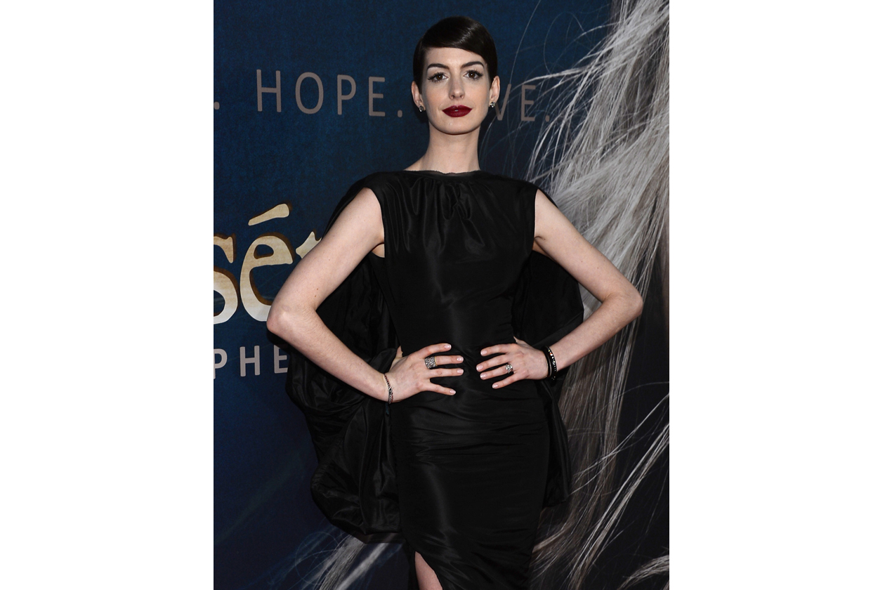 19 anne hathaway