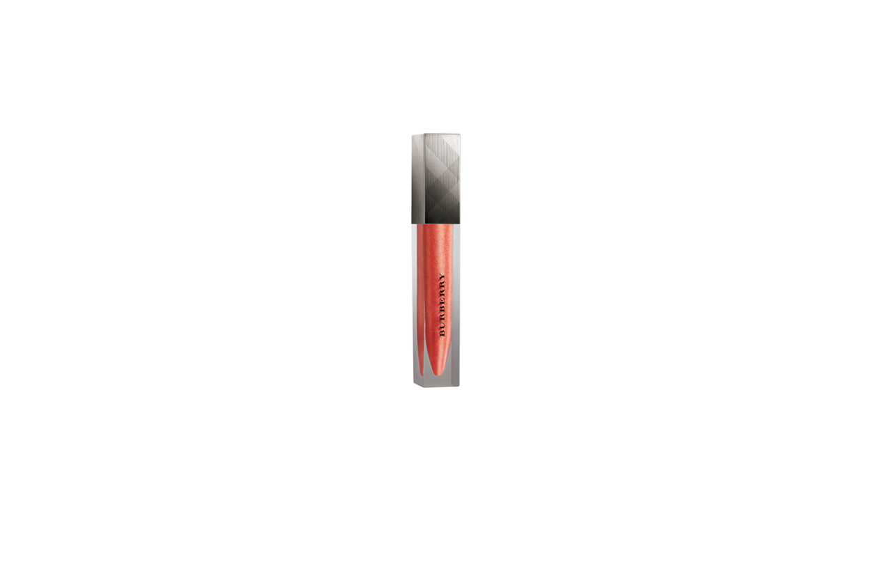 Idratazione e fresca lucentezza per le labbra grazie al Lip Glow Coral no 22 di Burberry