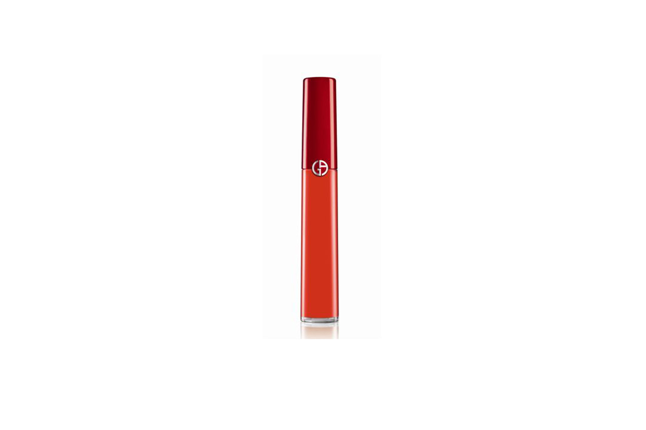 Il Lip Maestro di Giorgio Armani Cosmetics è più splendente di un rossetto mat e più sofisticato di un gloss