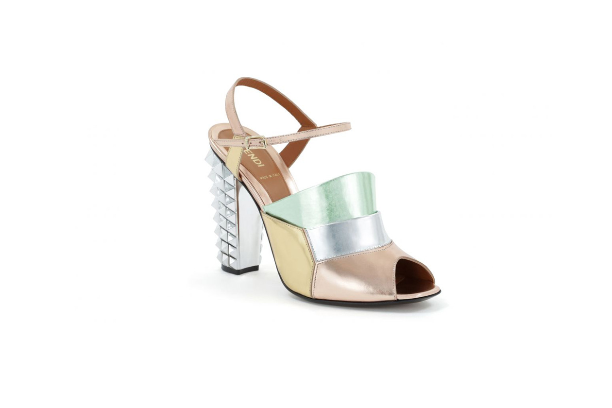 metallizzato-sandalo-fendi